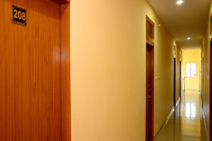 Ballroom/Hall 11 of 48