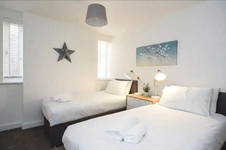 Room 4 of 22
