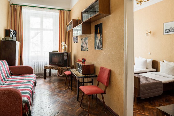 Room 22 of 48