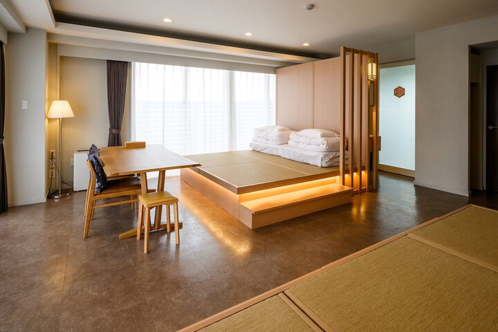 Room 8 of 40