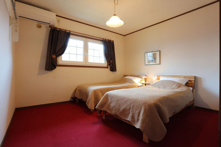 Room 25 of 84