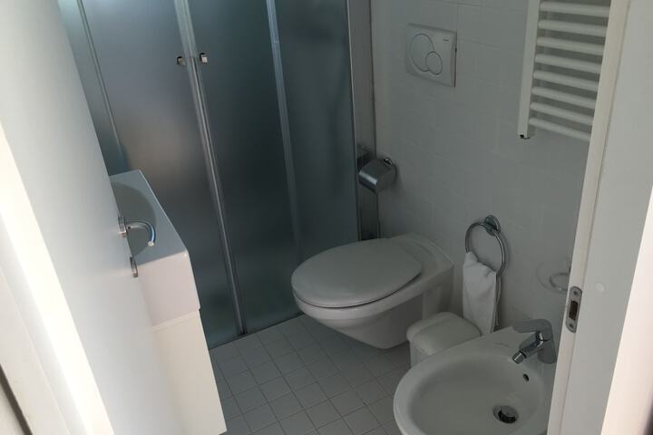 Room 112 of 227