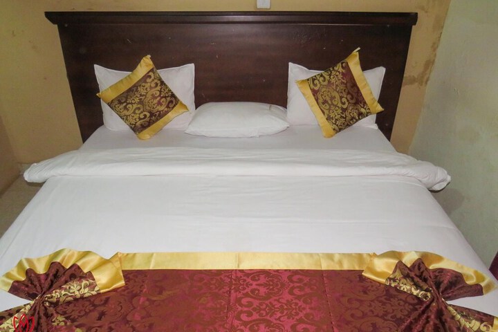 Room 34 of 119