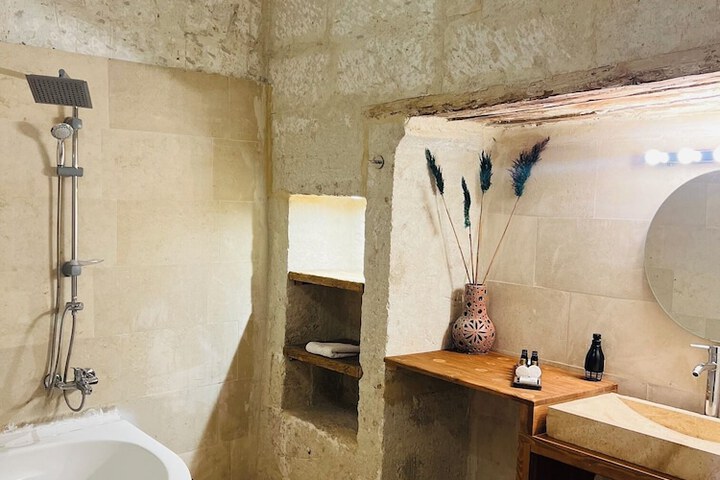 Room 49 of 70