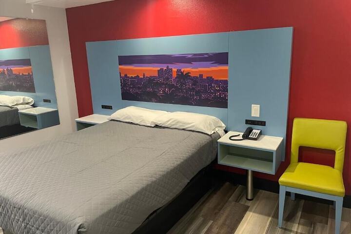 Room 7 of 20