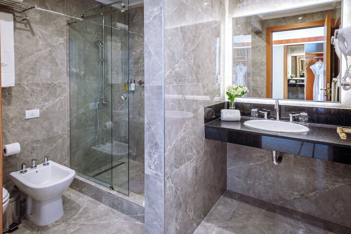 Bathroom Interior Photo