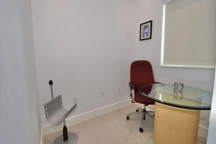 Room 12 of 24