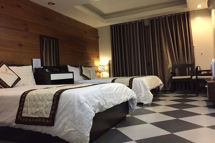 Room 2 of 37