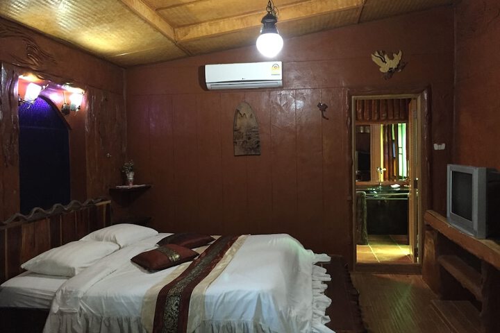 Room 10 of 37