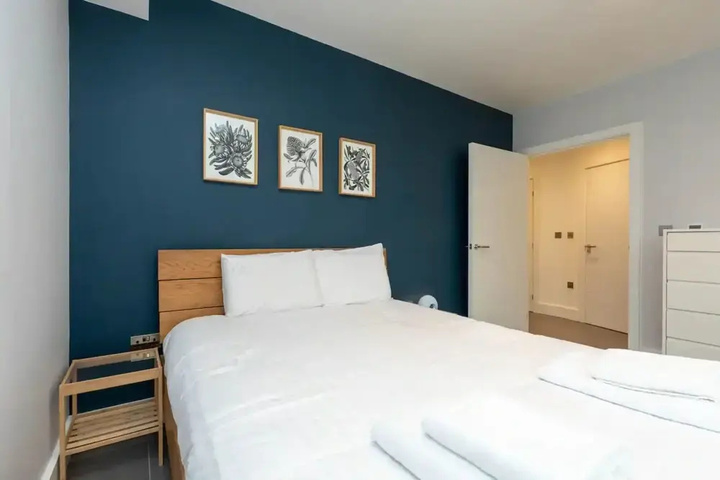 Room 5 of 22