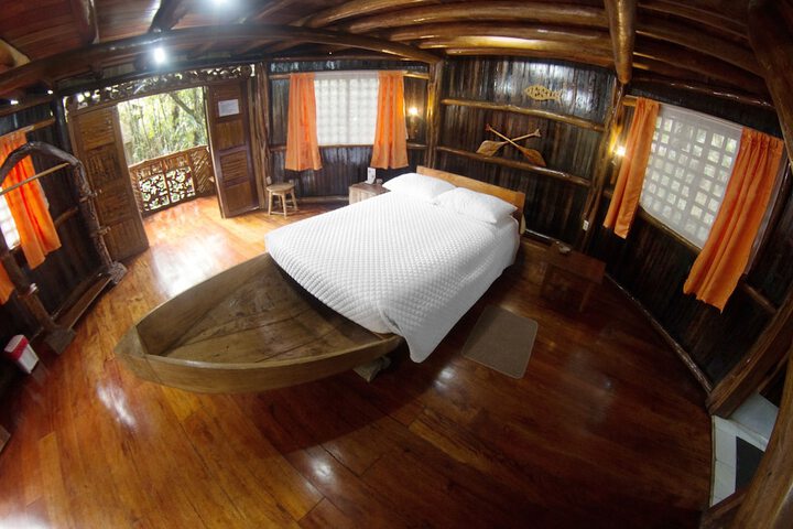 Room 9 of 78