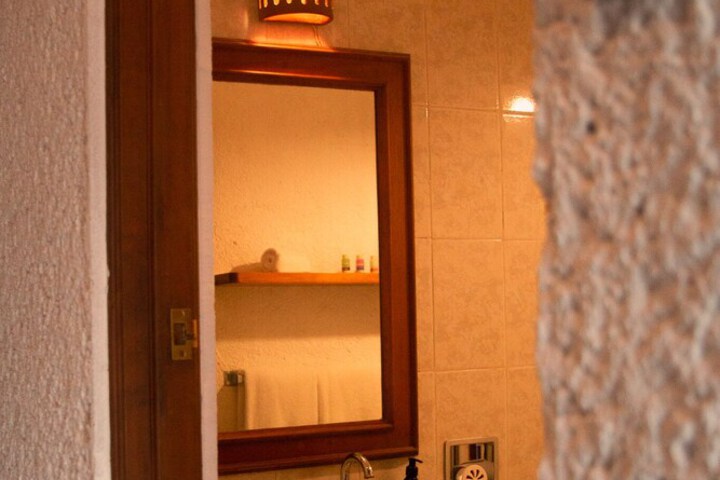 Room 15 of 25