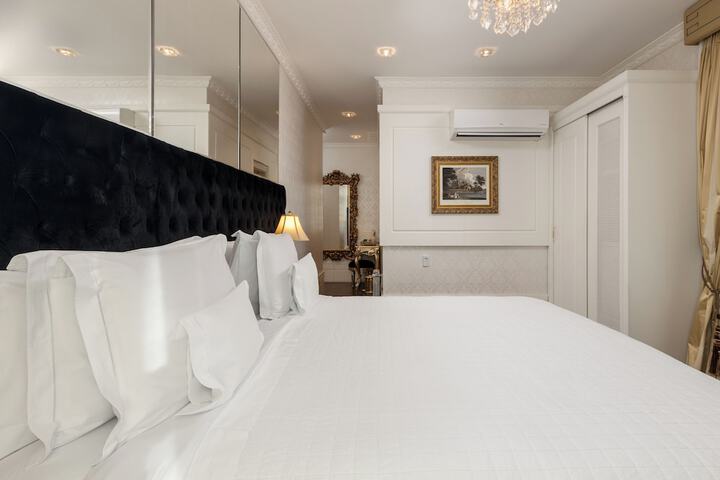 Room 52 of 122