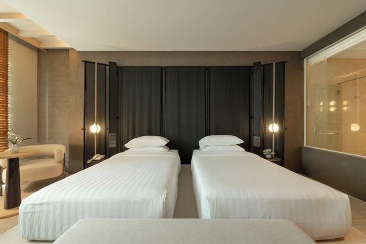 Room 25 of 111
