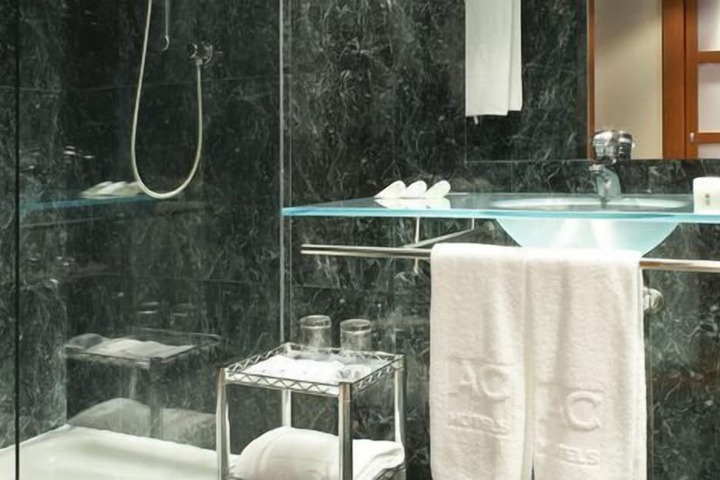 Bath Photo