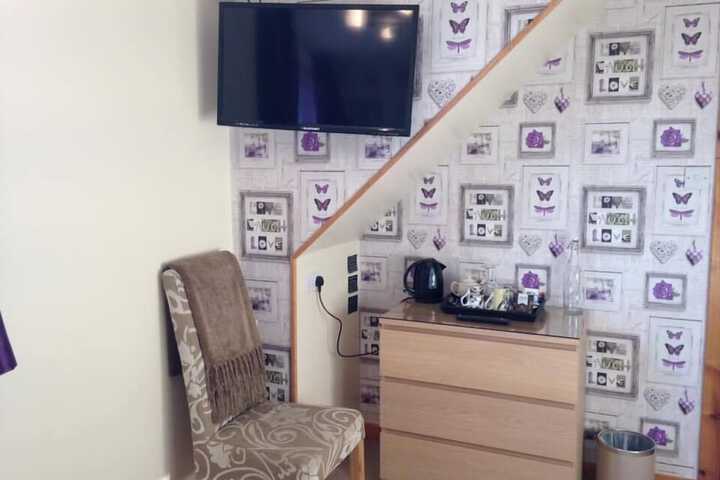 Room 4 of 44