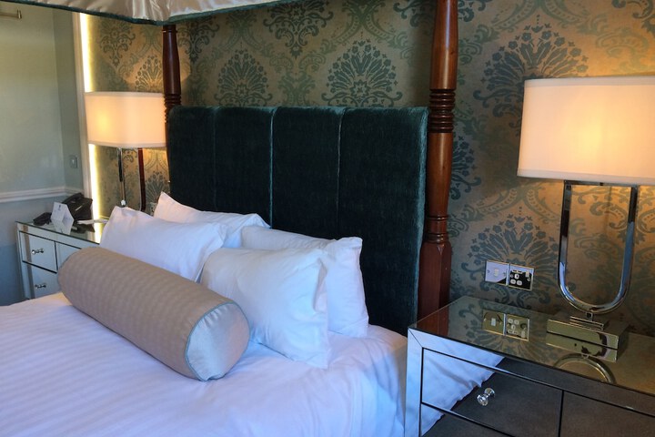 Room 6 of 20