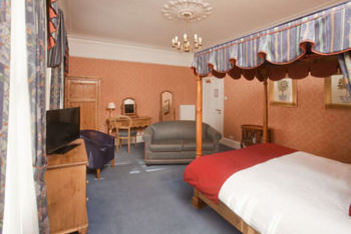 Room 44 of 95