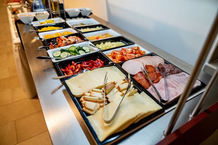 Breakfast/Coffee Service 26 of 48