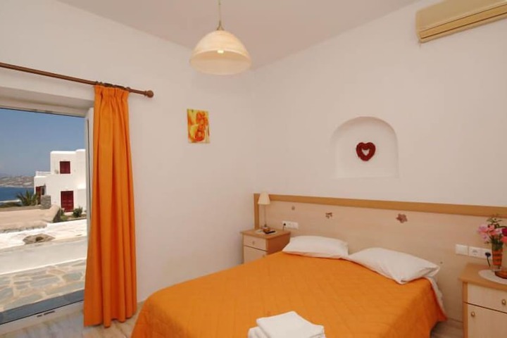 Room 14 of 39