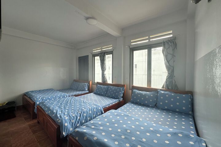 Room 7 of 10