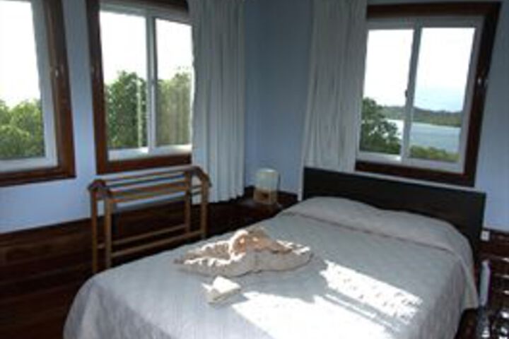 Room 8 of 25