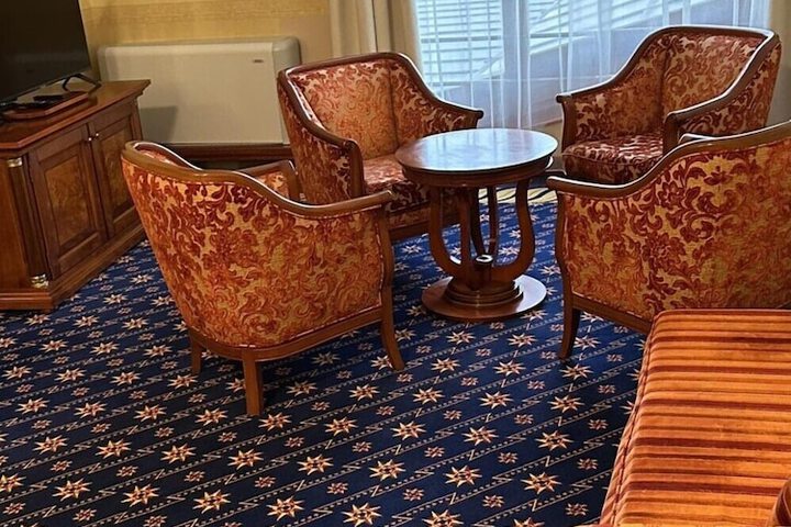 Room 106 of 143