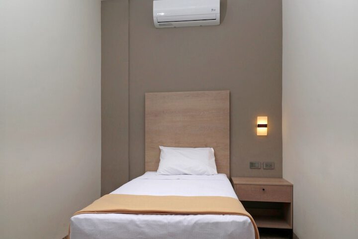 Room 3 of 35