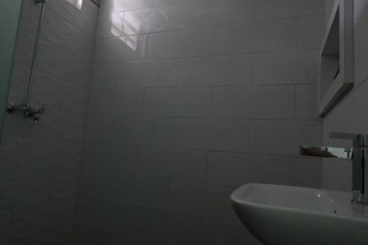 Room 32 of 39