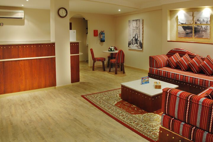 Room 32 of 84