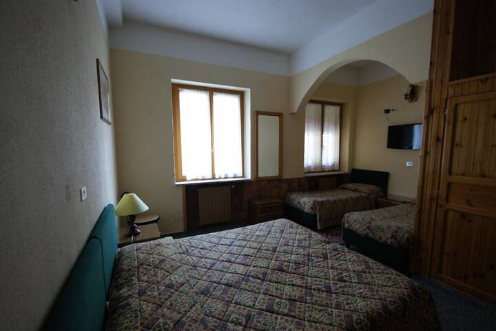 Room 21 of 57