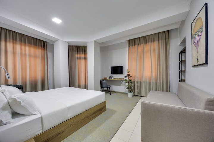Room 9 of 23