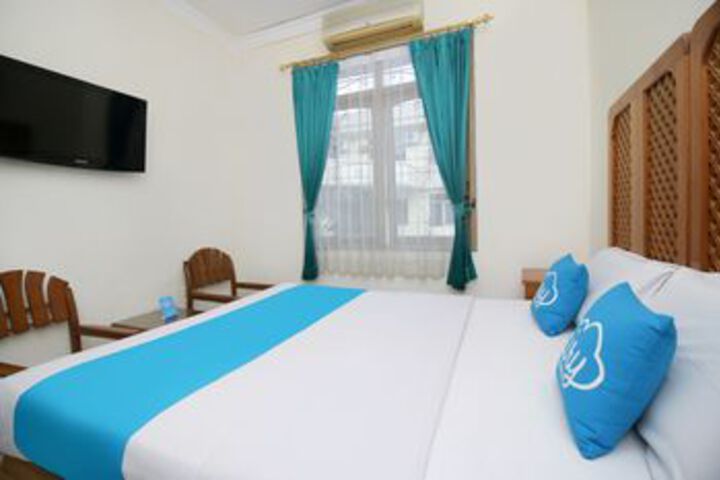 Room 10 of 27