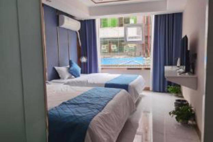 Room 7 of 7