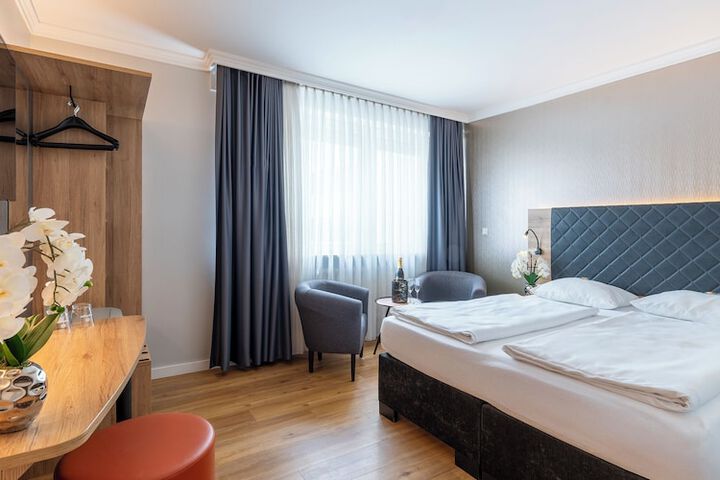 Room 29 of 61
