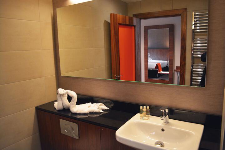 Room 50 of 69