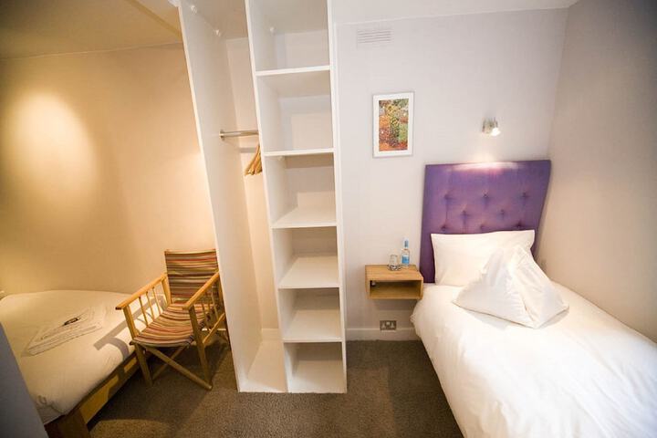 Room 30 of 58