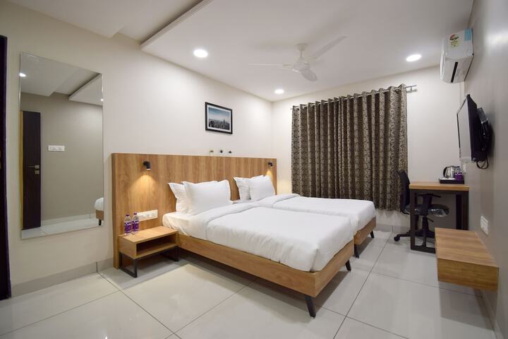 Room 19 of 36