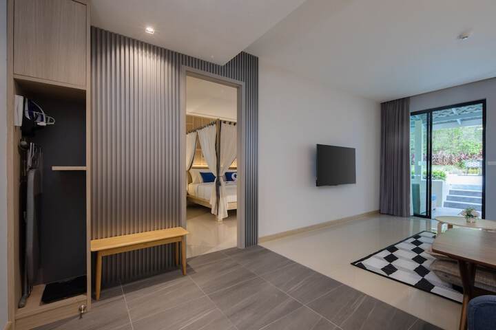 Room 3 of 68