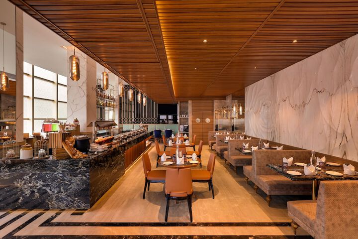 Dining 57 of 72