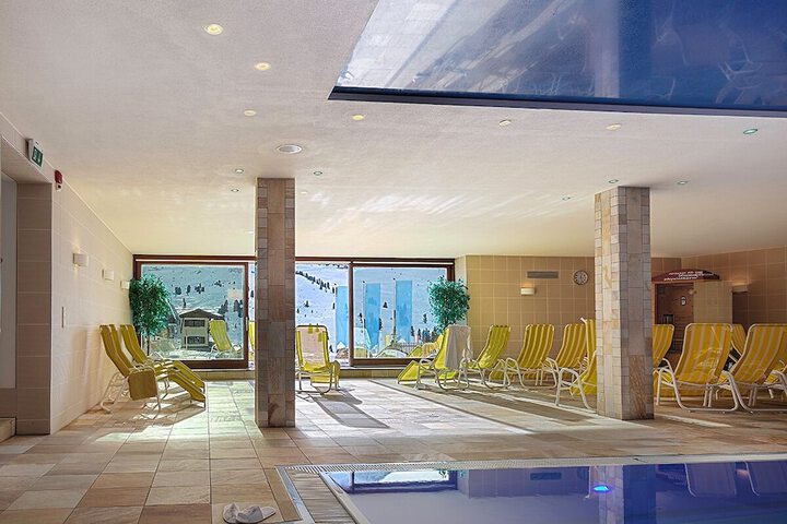Pool 19 of 38