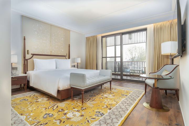 Room 21 of 191