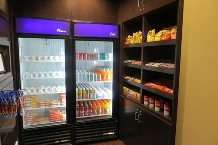 Snack bar