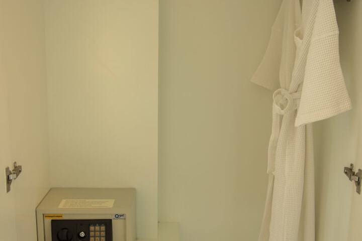 Room 7 of 56