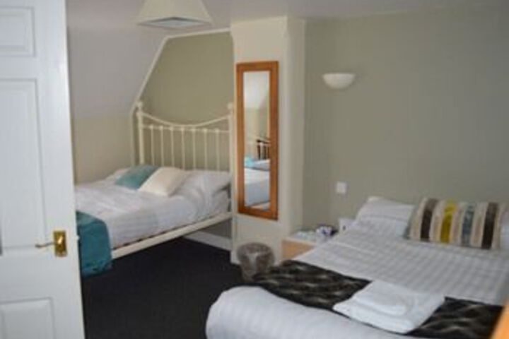 Room 21 of 48