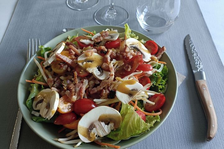 Dining 6 of 9