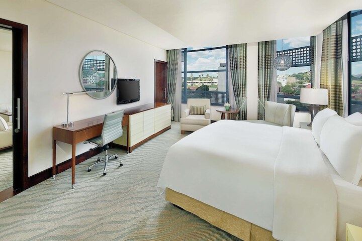 Room 16 of 78