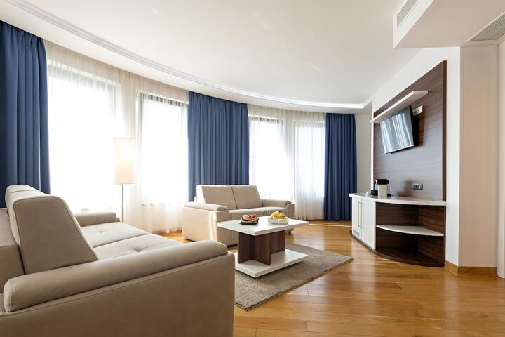 Room 20 of 36