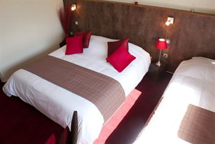 Room 11 of 22