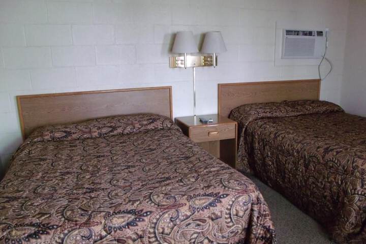 Room 8 of 25
